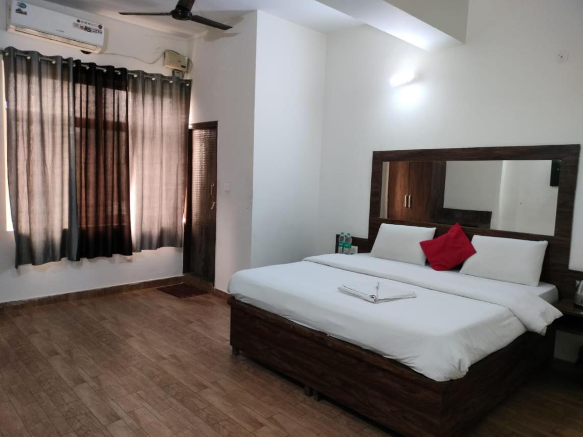 The Rejoice Hotel & Guesthouse Grander Noida Exterior foto