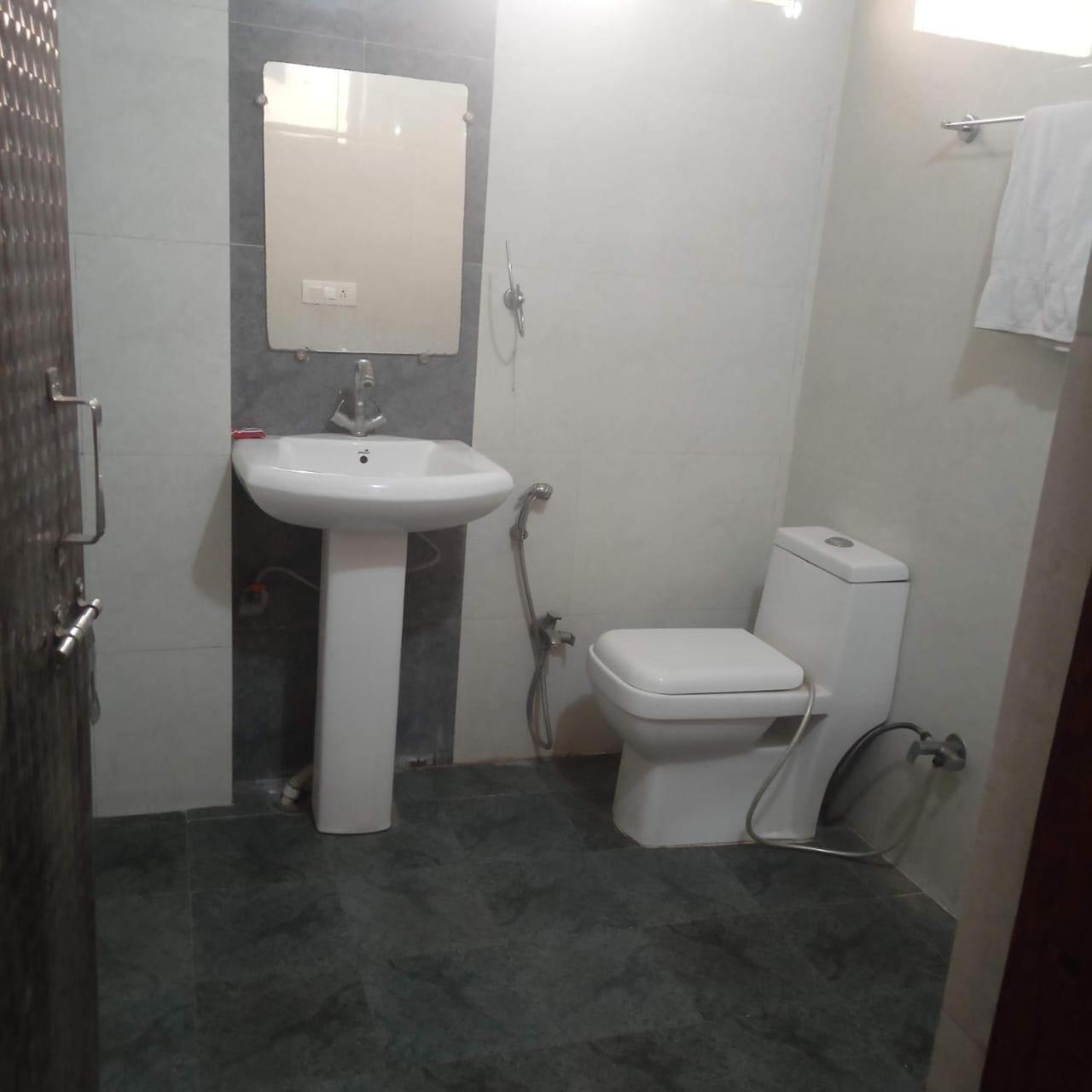 The Rejoice Hotel & Guesthouse Grander Noida Exterior foto